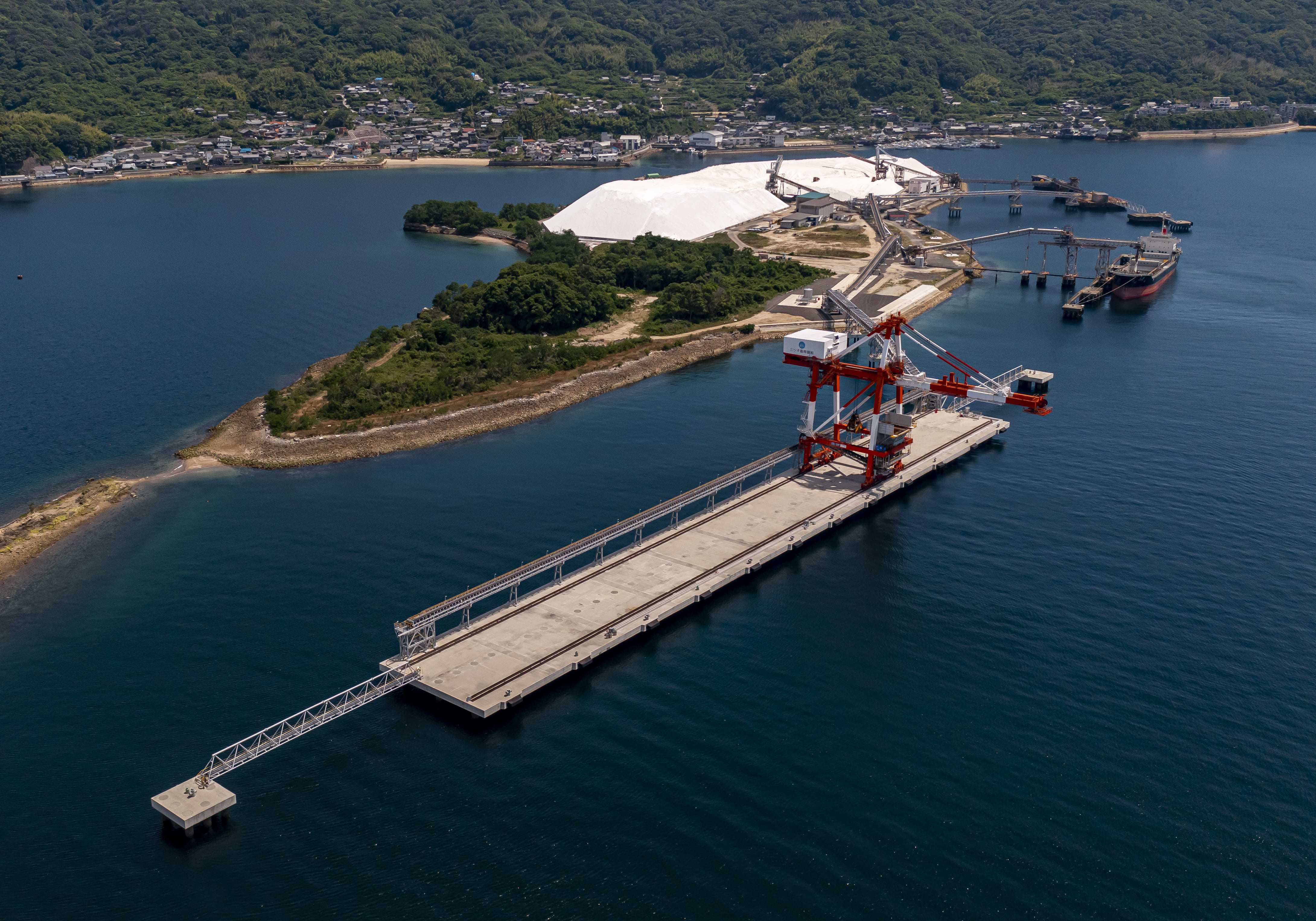 三ツ子島埠頭 第三桟橋新設工事 - 日建連表彰 土木賞 | 日本建設