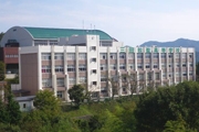 三田松聖高等学校