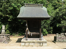 松崎神社　神野神社本殿後方にある