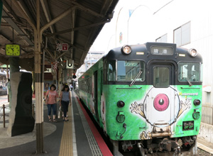 米子駅に停車中の目玉おやじ号
