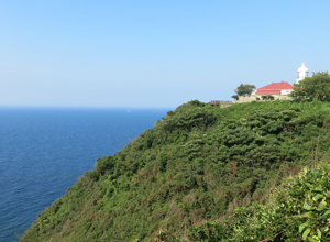 美保関灯台遠景