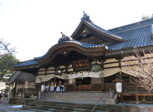 尾山神社拝殿