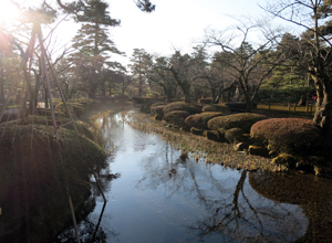 兼六園の曲水」