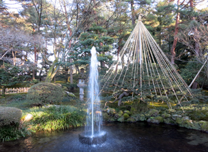 噴水　日本庭園では日本最古といわれる