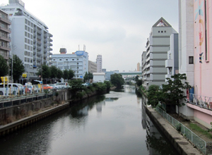 堀川の流れ