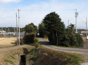 寒さに震えながらも女人堤防に到着